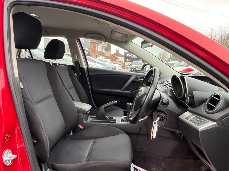MAZDA MAZDA3