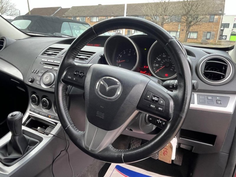 MAZDA MAZDA3