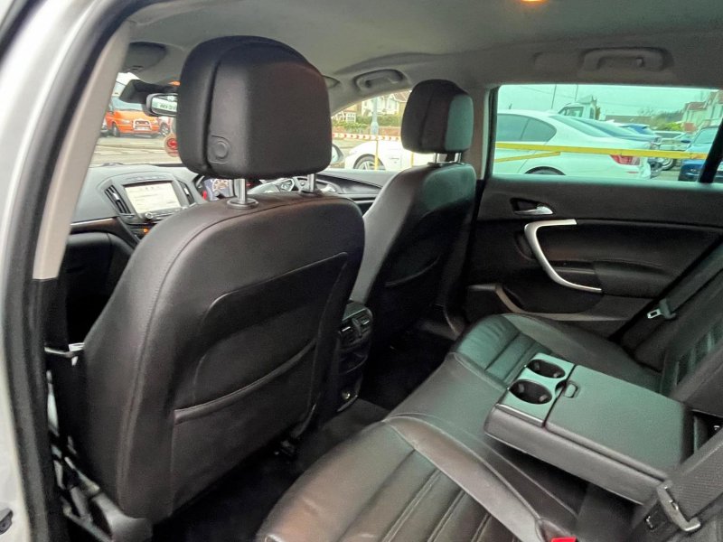 VAUXHALL INSIGNIA
