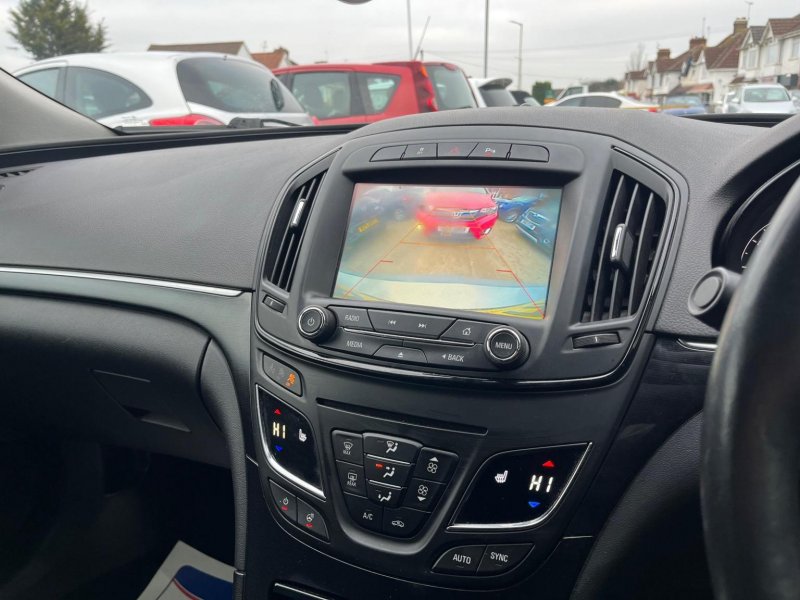 VAUXHALL INSIGNIA