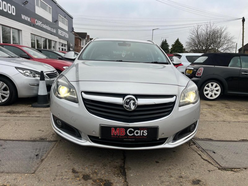 VAUXHALL INSIGNIA