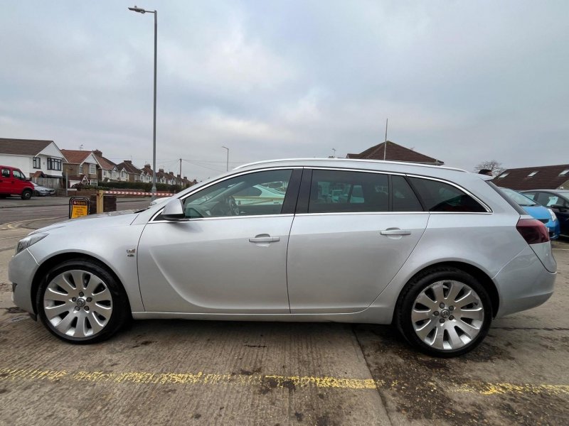 VAUXHALL INSIGNIA