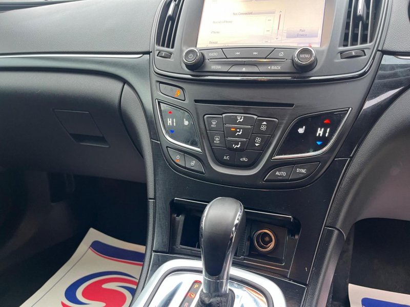 VAUXHALL INSIGNIA