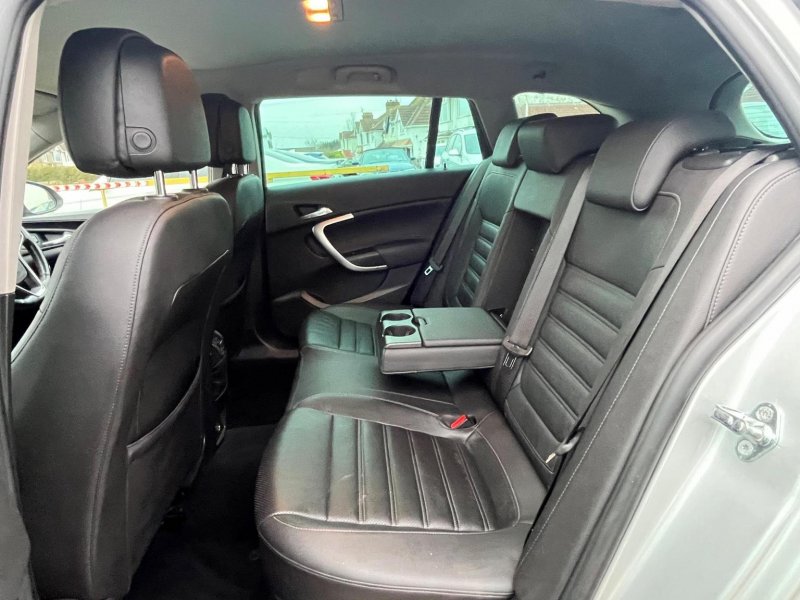 VAUXHALL INSIGNIA