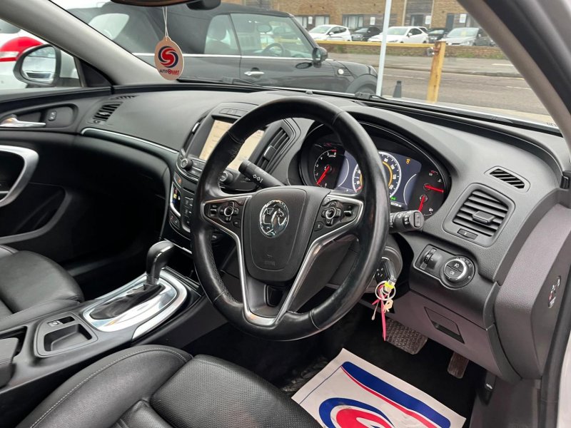 VAUXHALL INSIGNIA