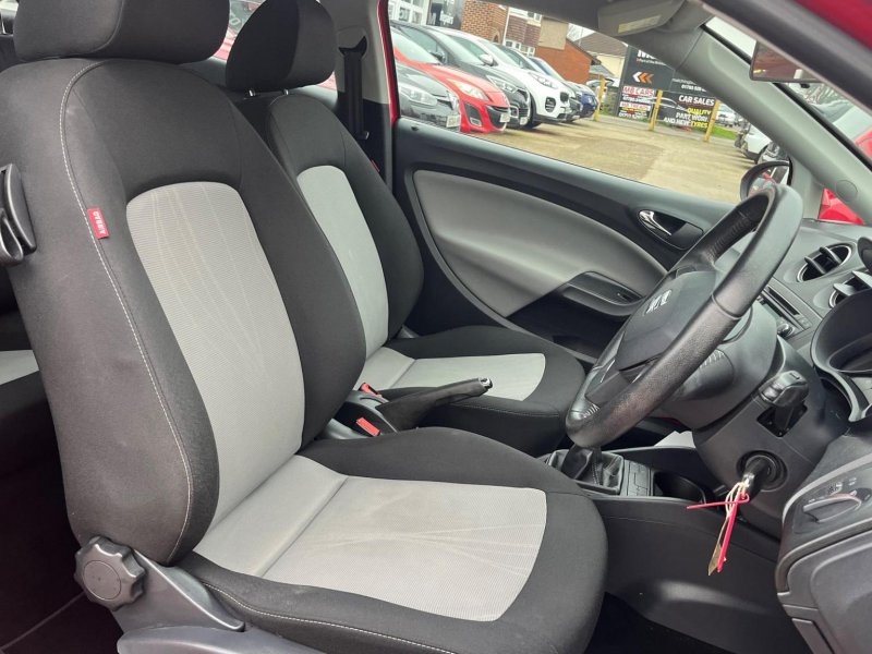 SEAT IBIZA