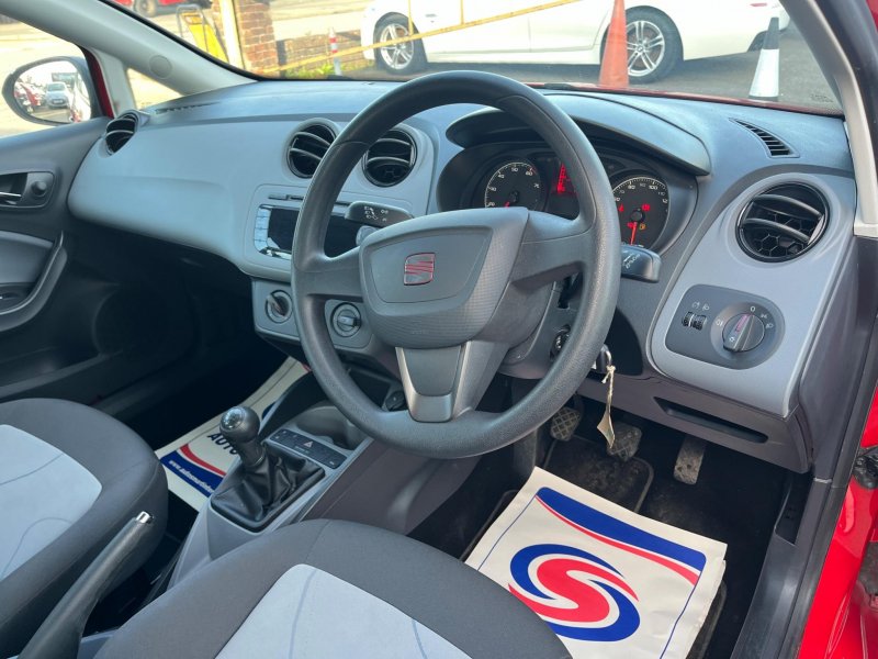 SEAT IBIZA