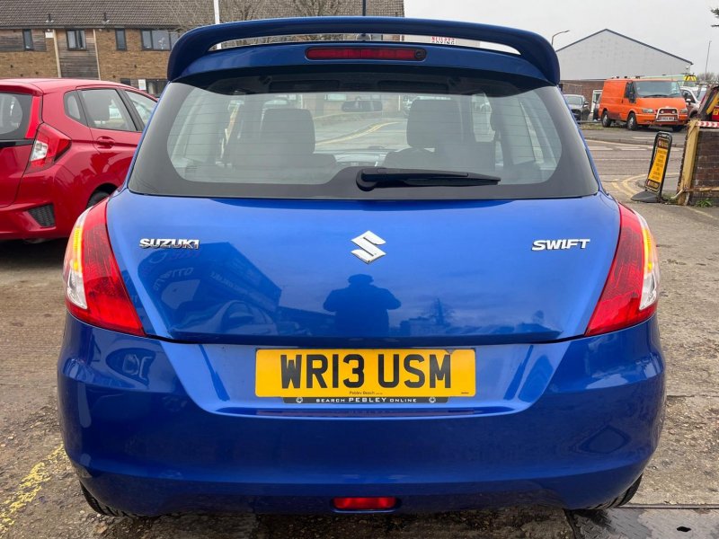 SUZUKI SWIFT