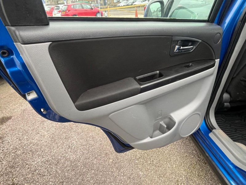 SUZUKI SX4