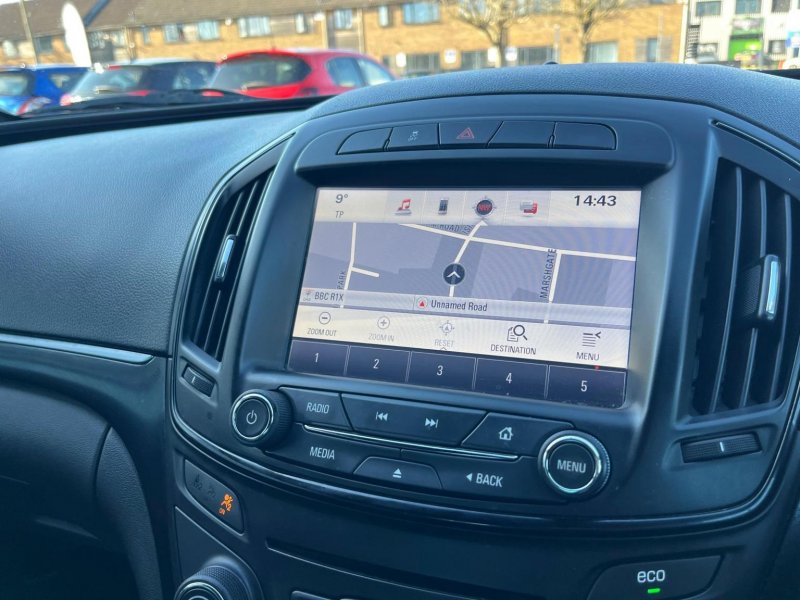 VAUXHALL INSIGNIA