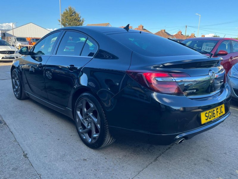 VAUXHALL INSIGNIA