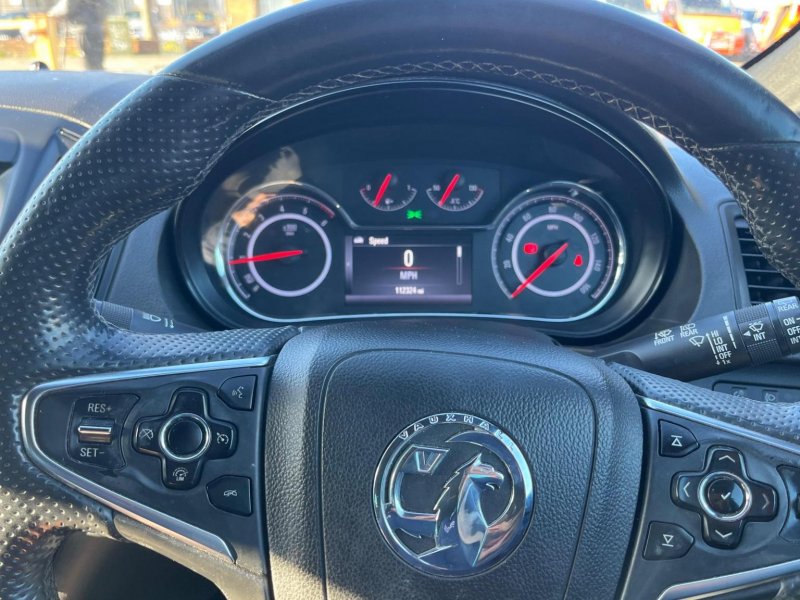 VAUXHALL INSIGNIA