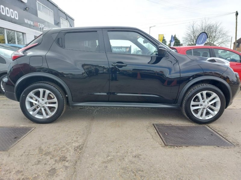 NISSAN JUKE