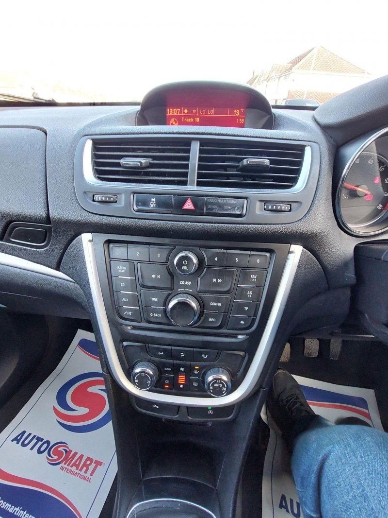 VAUXHALL MOKKA