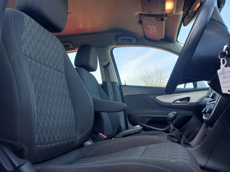 VAUXHALL MOKKA