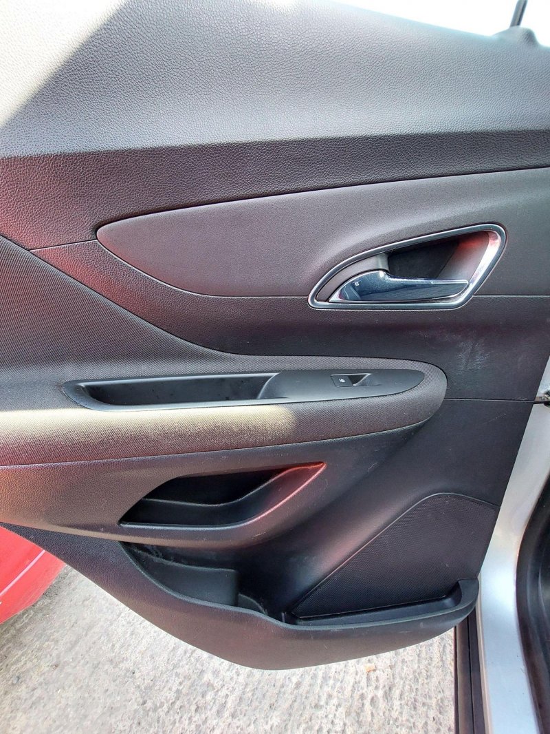 VAUXHALL MOKKA