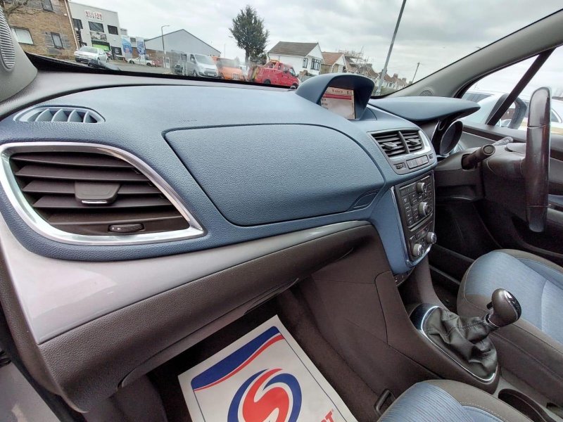 VAUXHALL MOKKA