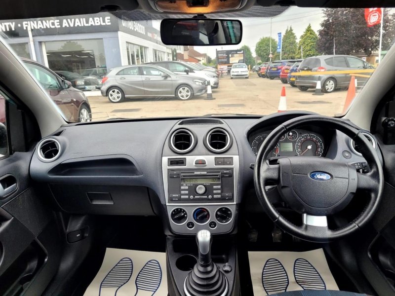 FORD FIESTA